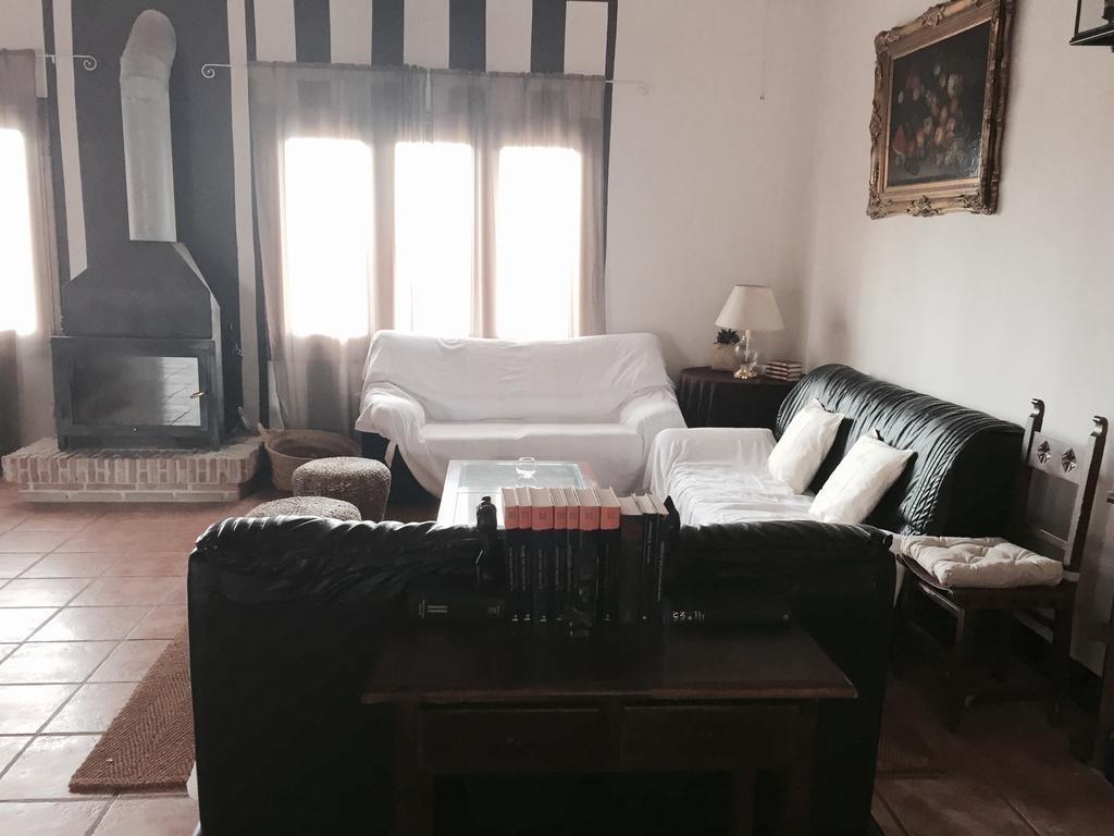 Cortijo Carrillo Bed & Breakfast Cartaojal Exterior photo