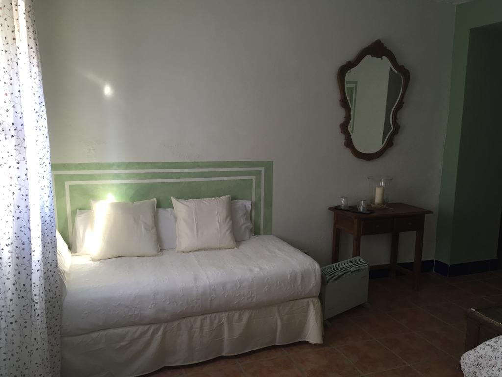Cortijo Carrillo Bed & Breakfast Cartaojal Exterior photo